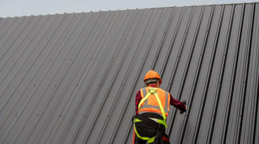 Expert Emergency Roof Repairs services in Larwill, IN